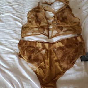 Thistle and Spire Medusa set